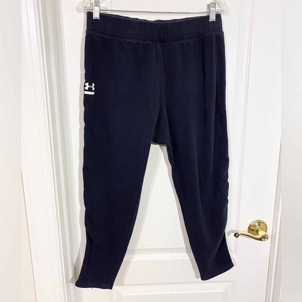 Under Armour Loose Fit Black Cropped Joggers White Side Stripe Size Medium